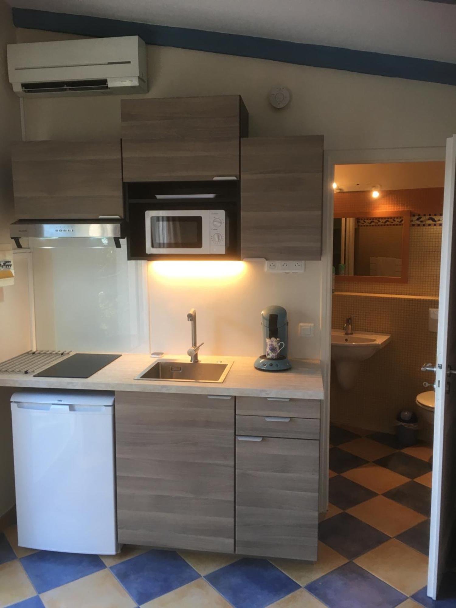 Studio Chez Charles Et Marie, Independant De La Maison, Acces Piscine, Tres Calme, روكفور-لا-بين المظهر الخارجي الصورة